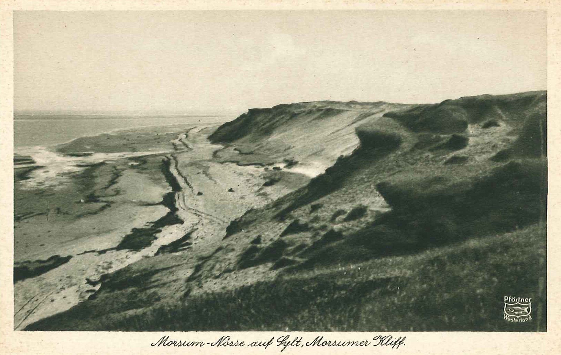 Ein altes schwarz-weiß Bild des Morsum Kliffs