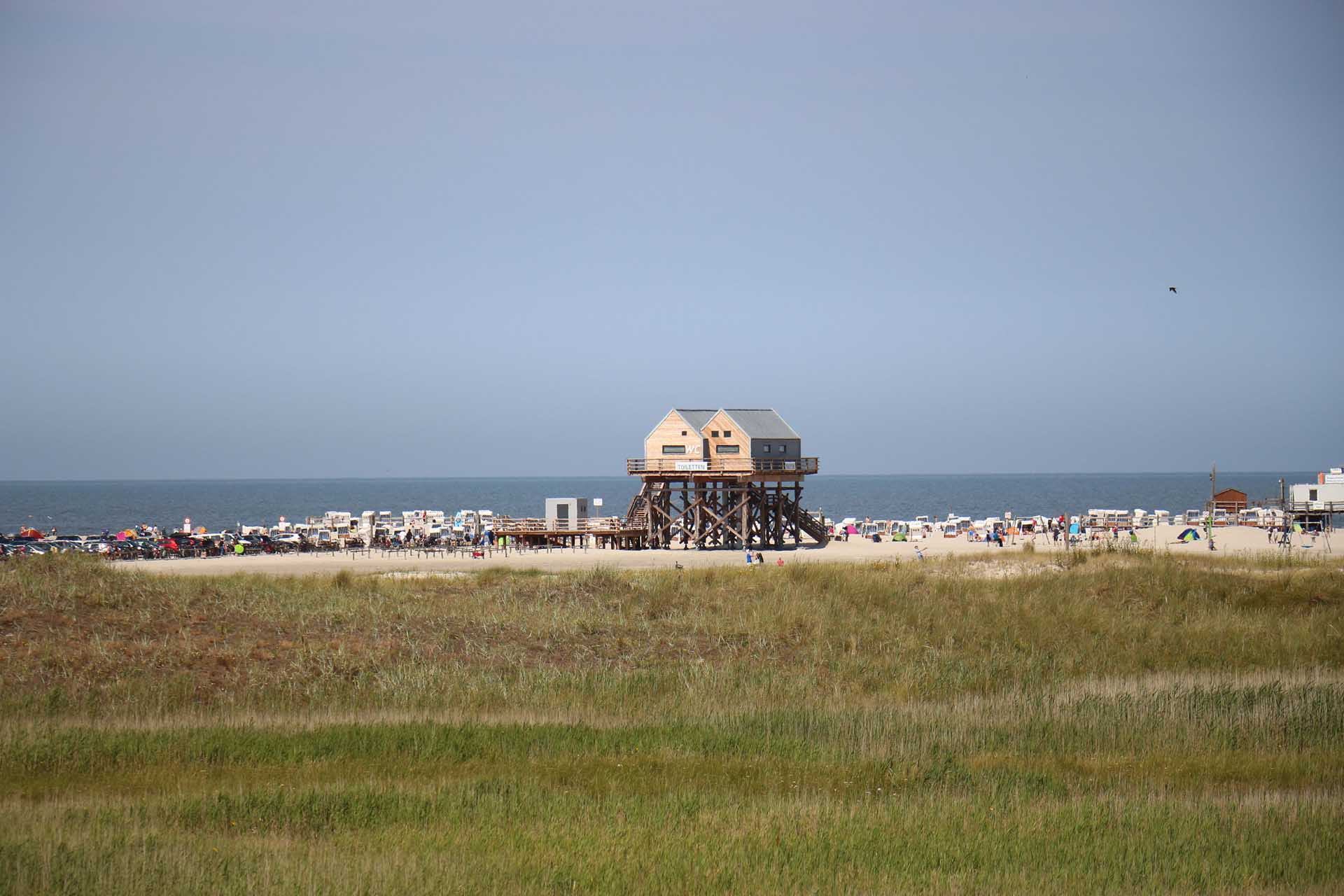 Pfahlbau am Strand von St. Peter-Ording