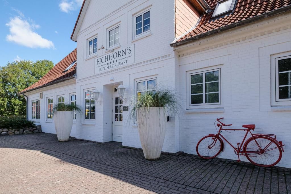 Das Hotel Eichhorns in Risum-Lindholm von außen. Foto: Eichhorns