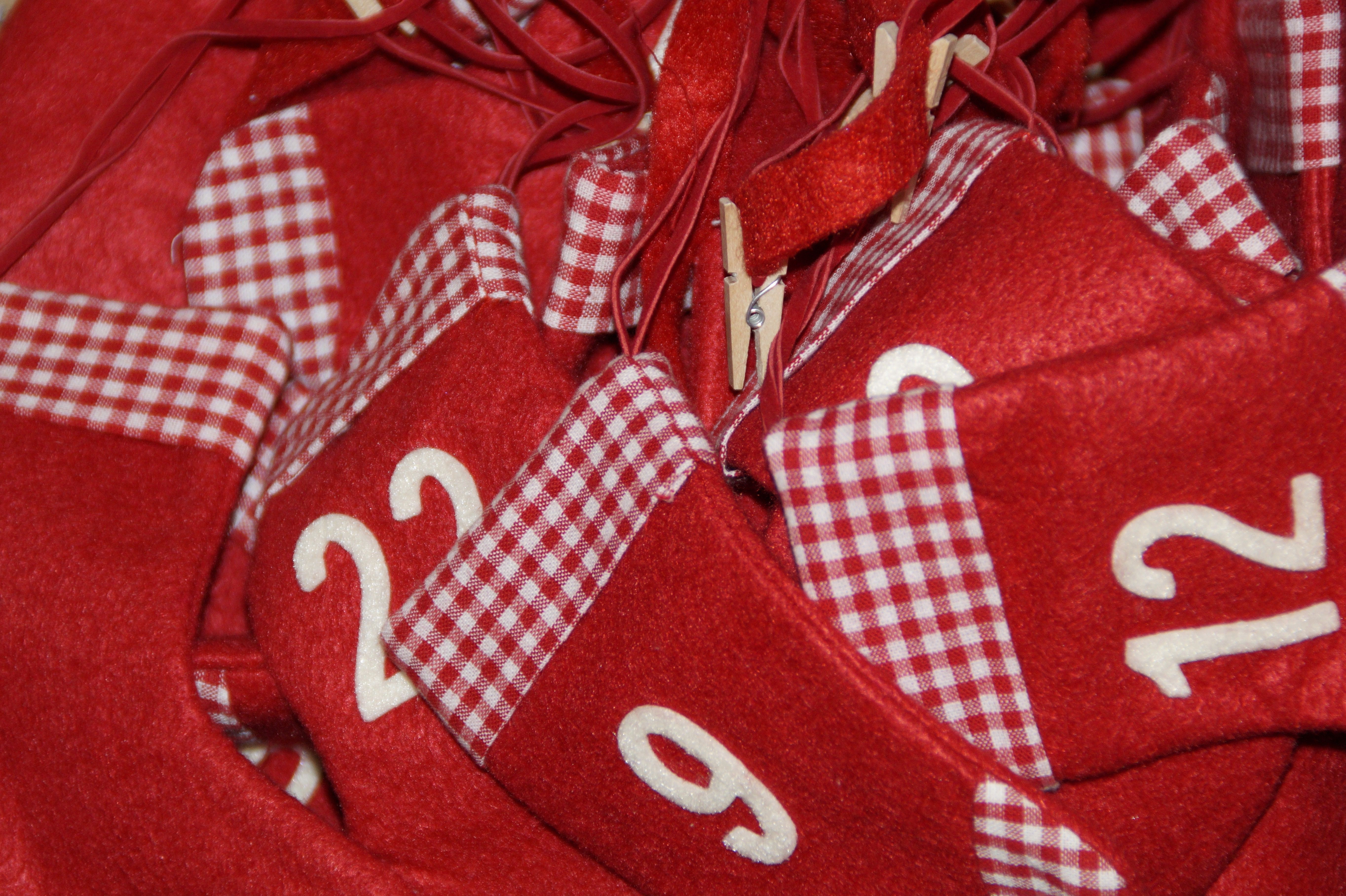 Wir basteln einen Adventskalender