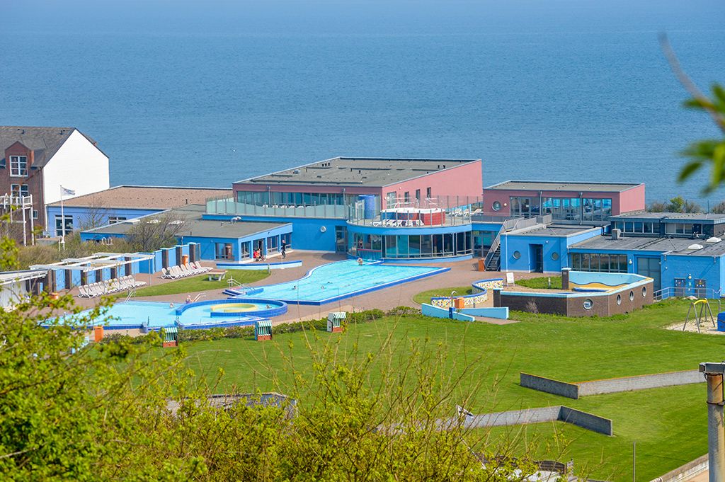 Luftbild auf das Schwimmbad auf Helgoland