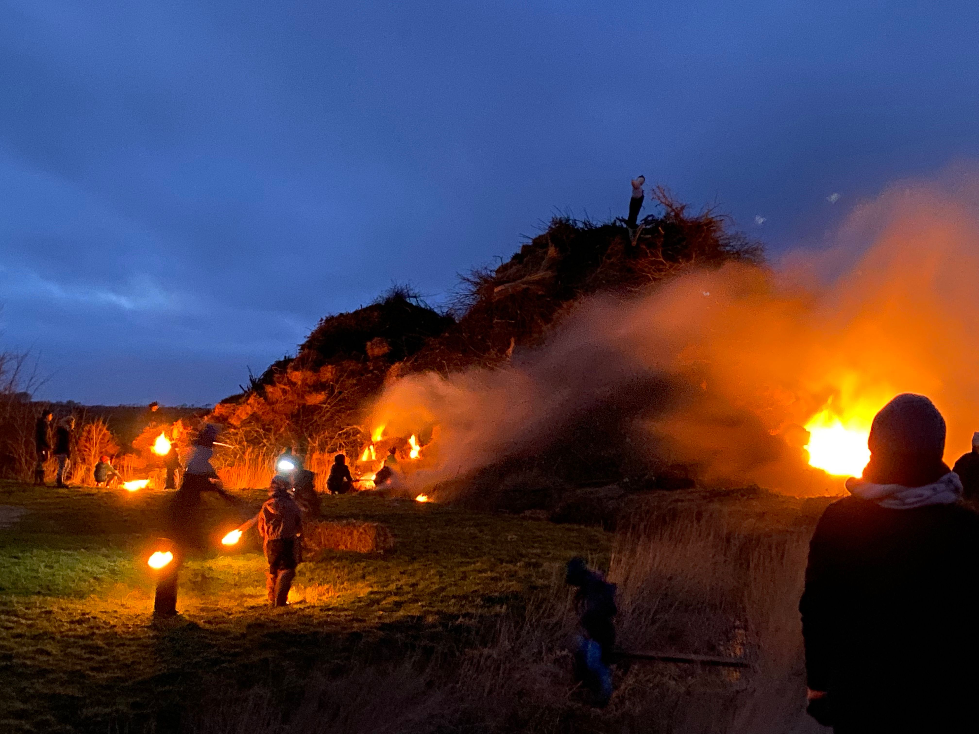 Biikebrennen in Midlum auf Föhr. Foto: Tourismus GmbH | Anna Preißler