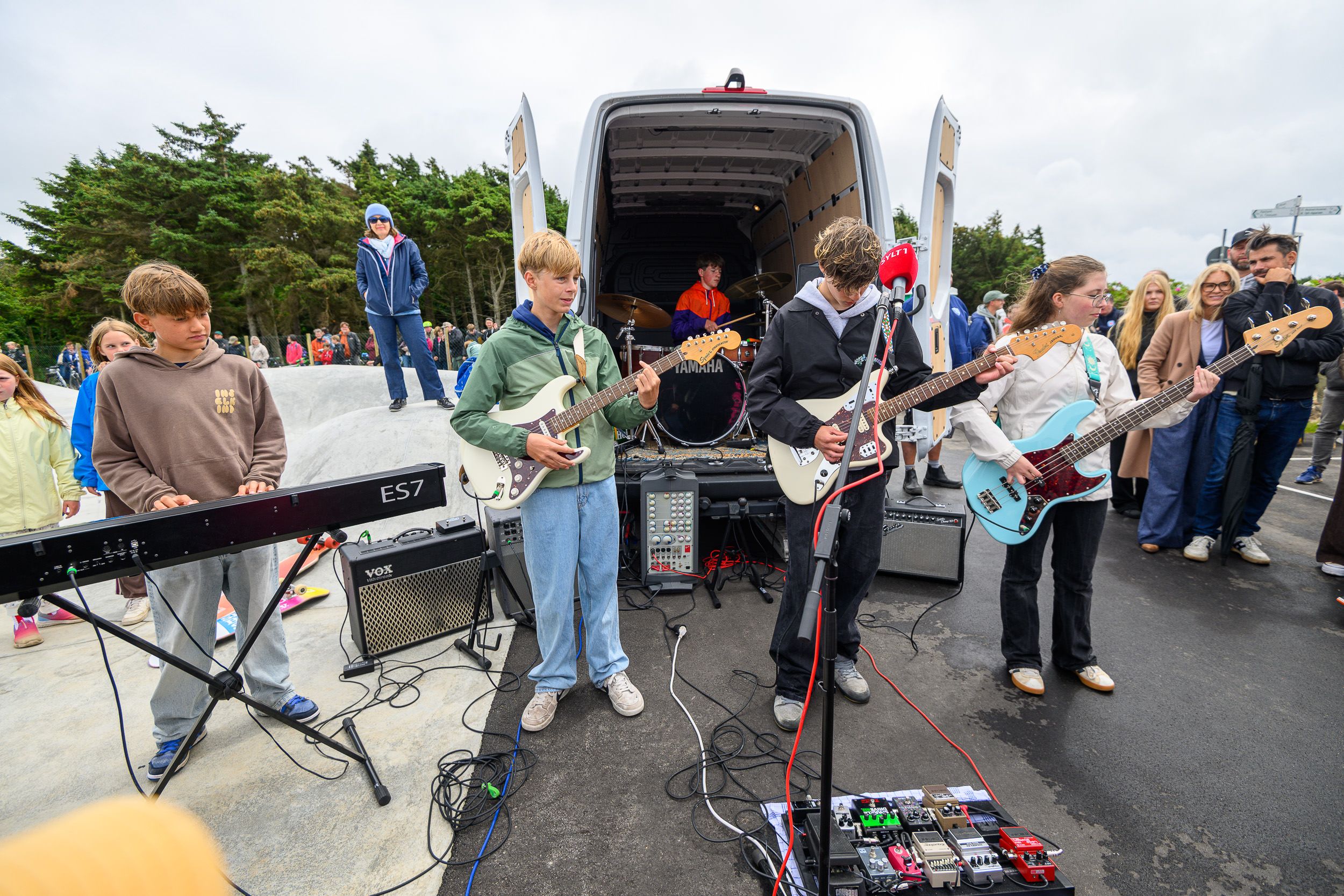 Eröffnung des Multipark für die Skater mit Jugendband. Foto: Niklas Boockhoff/tiefseh.net