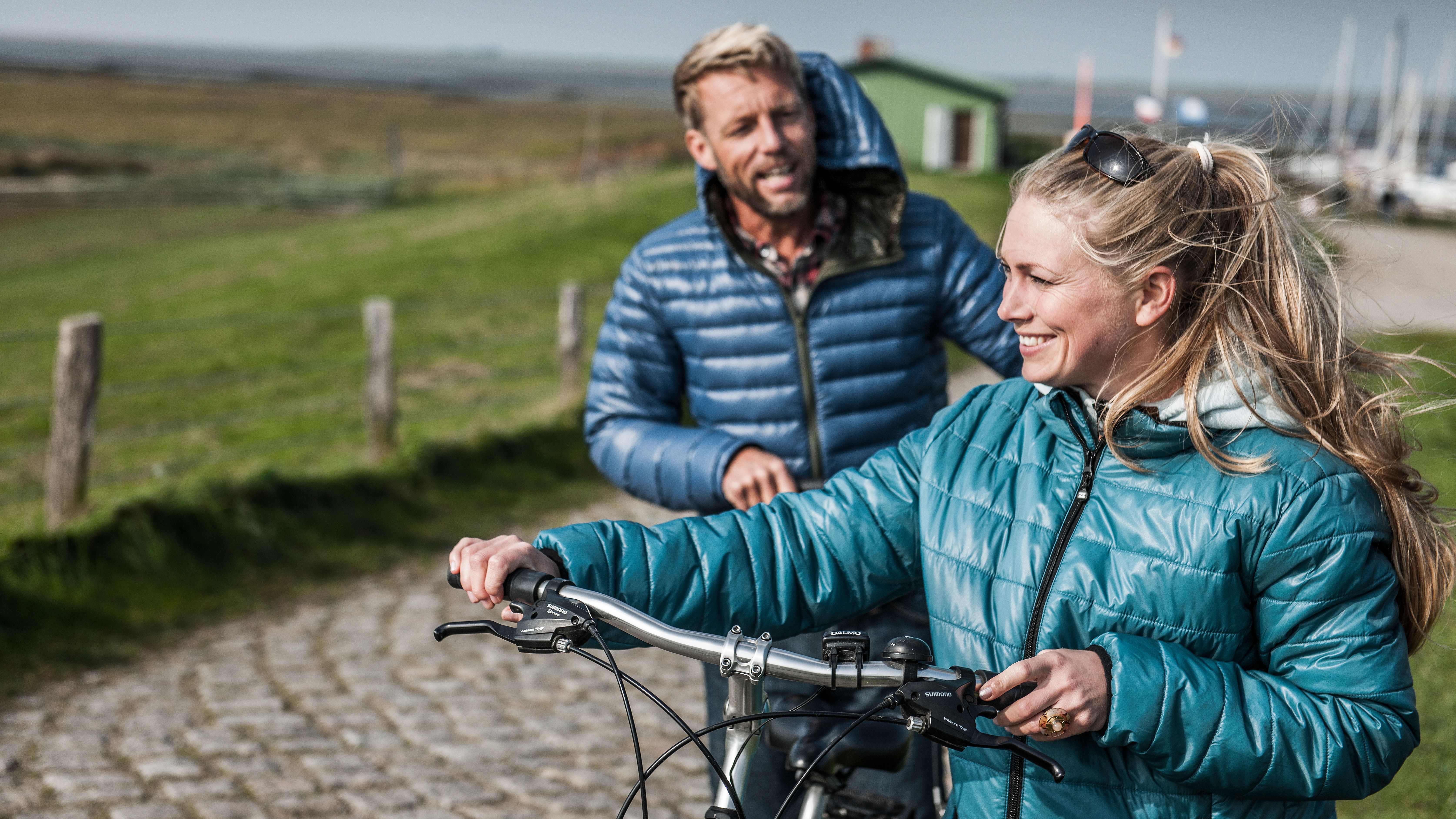 zwei Fahrradfahrer bei Westerhever 