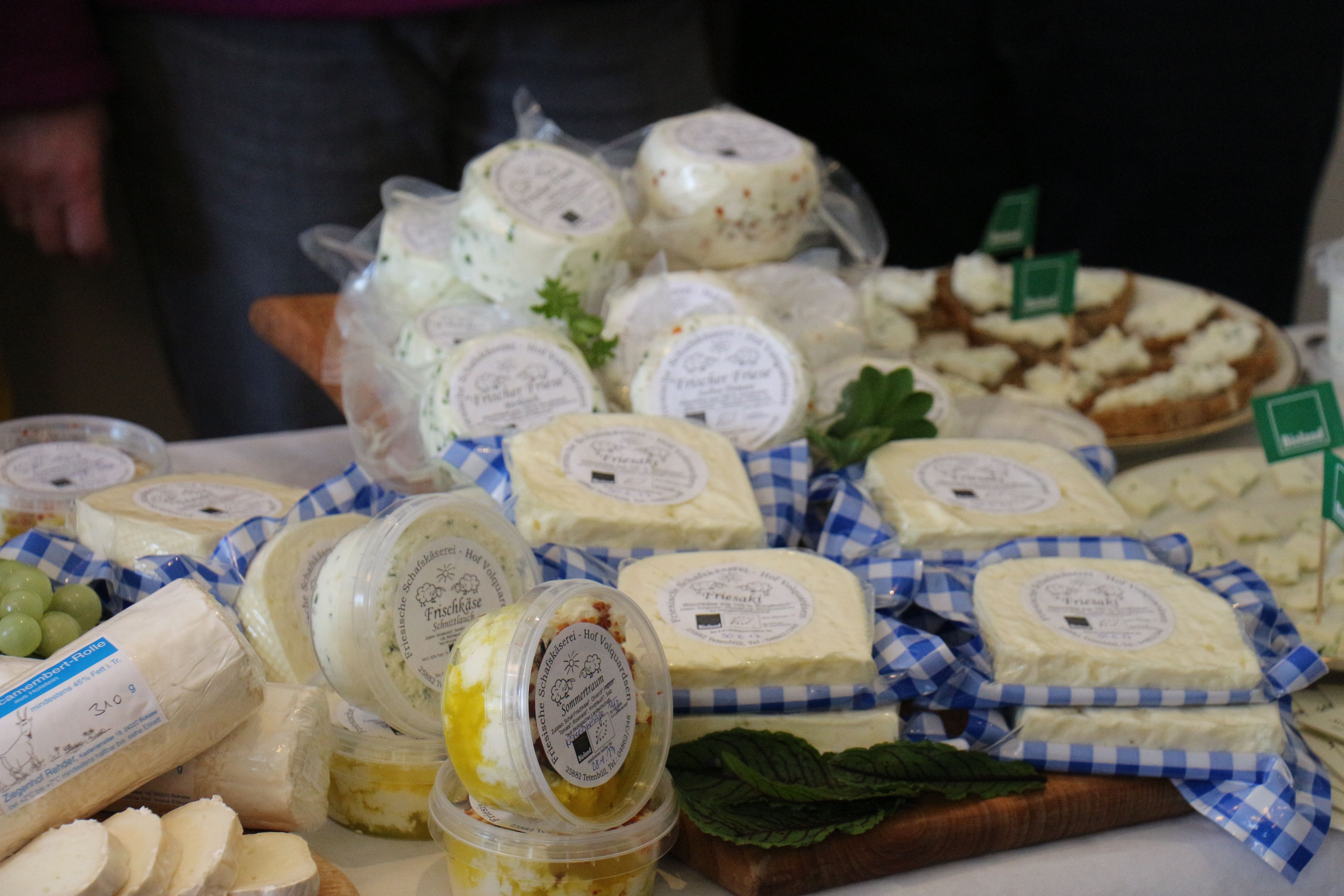 Produkte der Friesischen Schafskäserei